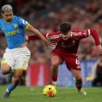 Éxito en Anfield: Liverpool vence a Wolverhampton con un golazo de Salah y se asegura la victoria en un partido emocionante.