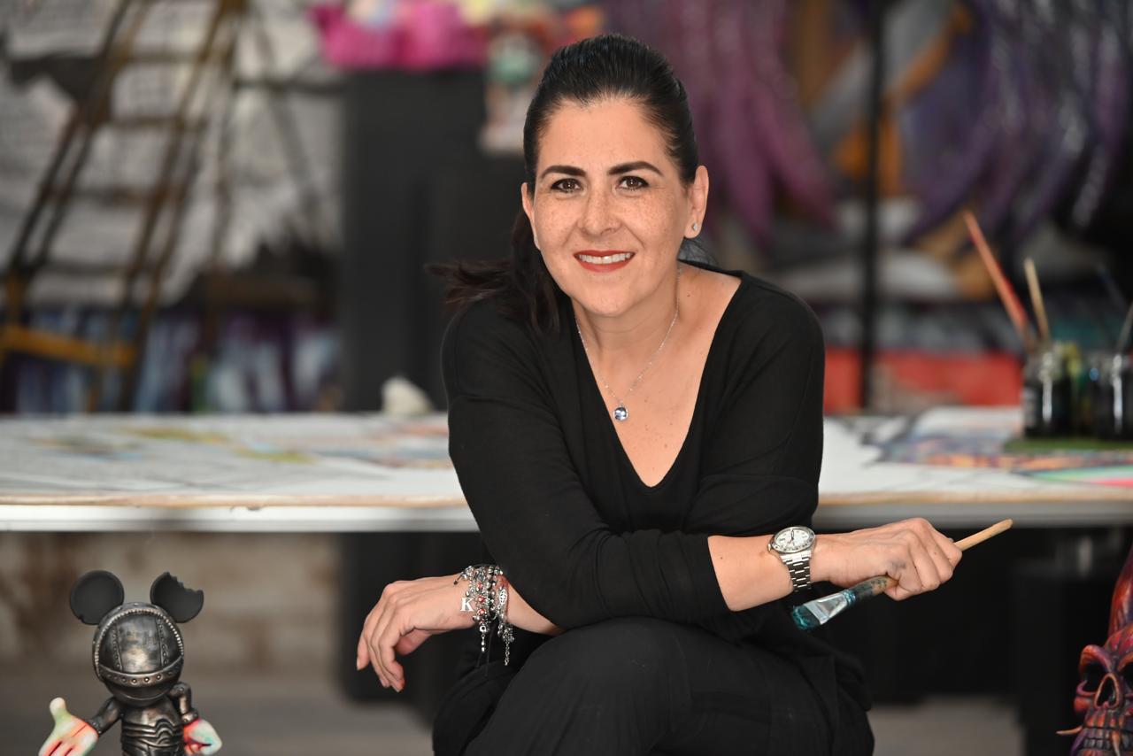 La narrativa de la cultura mexicana a través del arte: la fascinante biografía de Karla de Lara, maestra en el oficio.