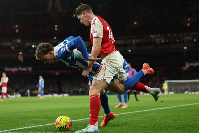 El victorioso regreso de los Gunners: Arsénl derrota a Brighton en partido emocionante con dos goles sin respuesta