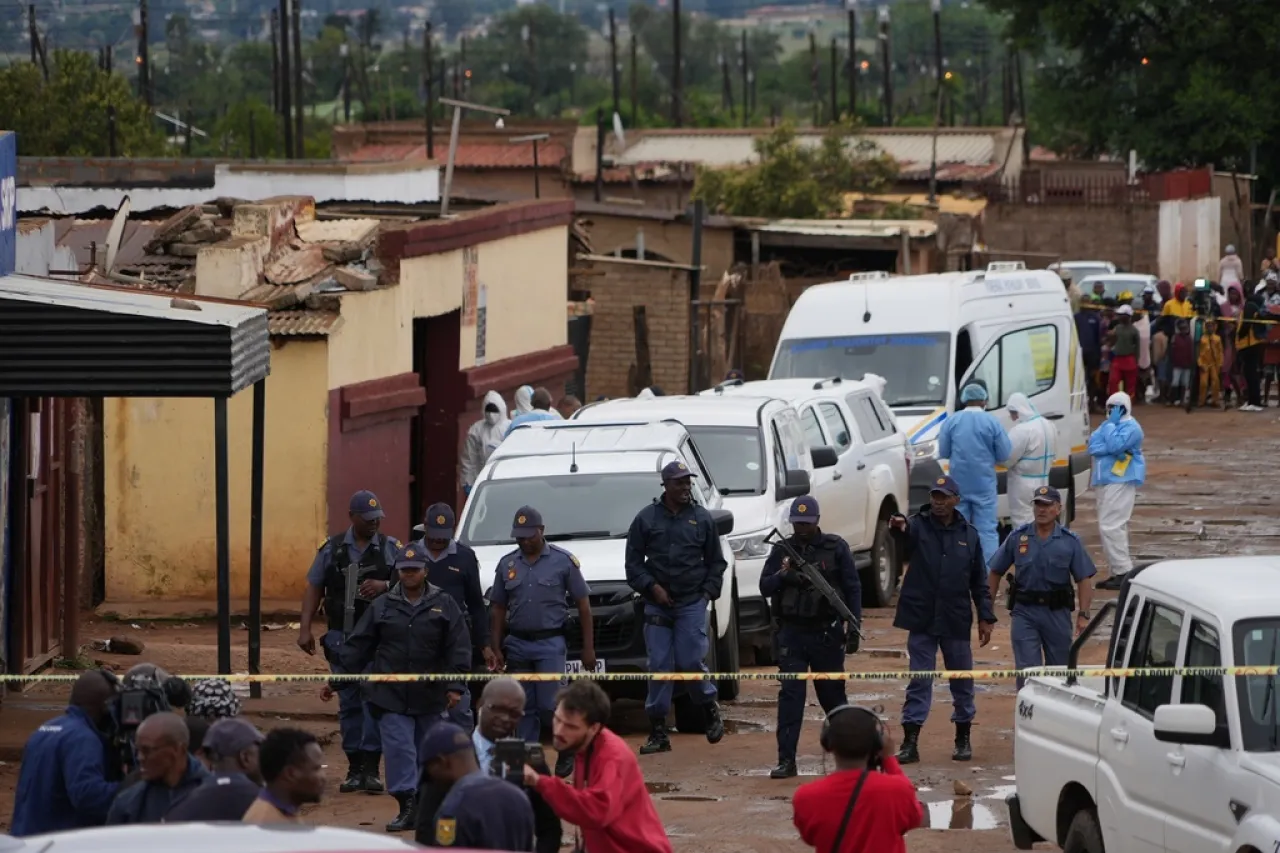 Ataque brutal en un pub sudafricano: nueve vidas perdidas y diez heridos en una noche de terror