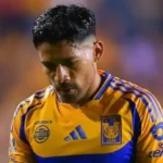 Javier Aquino desata un huracán en la opinión pública al dirigir duras críticas a Guido Pizarro por su brusca partida de Tigres.