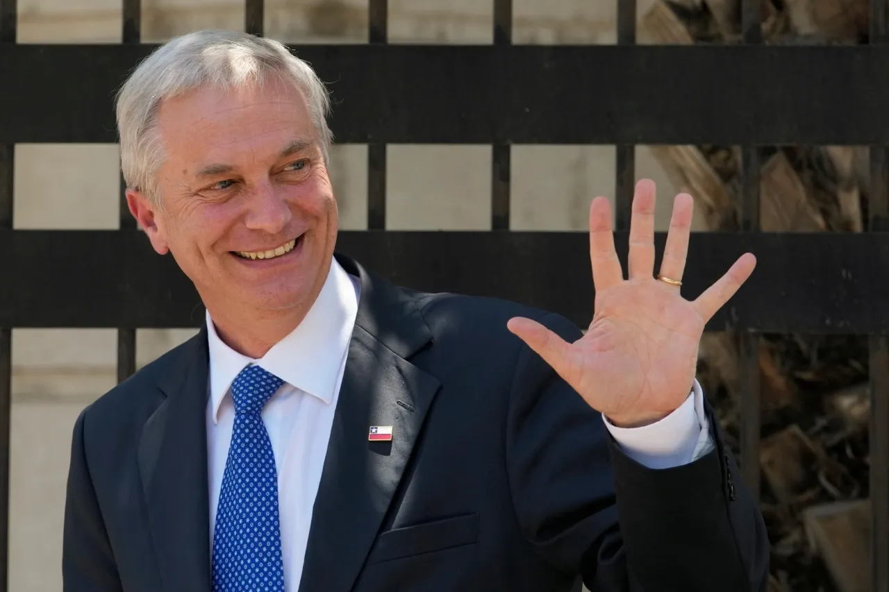 El Conservador Triunfa: José Antonio Kast Asciende al Poder en Un Chile Dividido