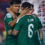 México en la mira: La debacle preolímpica desata una tormenta de controversias y cuestionamientos a la selección nacional.