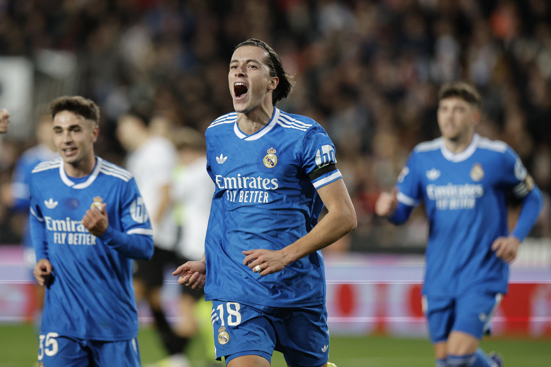 Real Madrid supera a Valencia con goles de Mbappé.